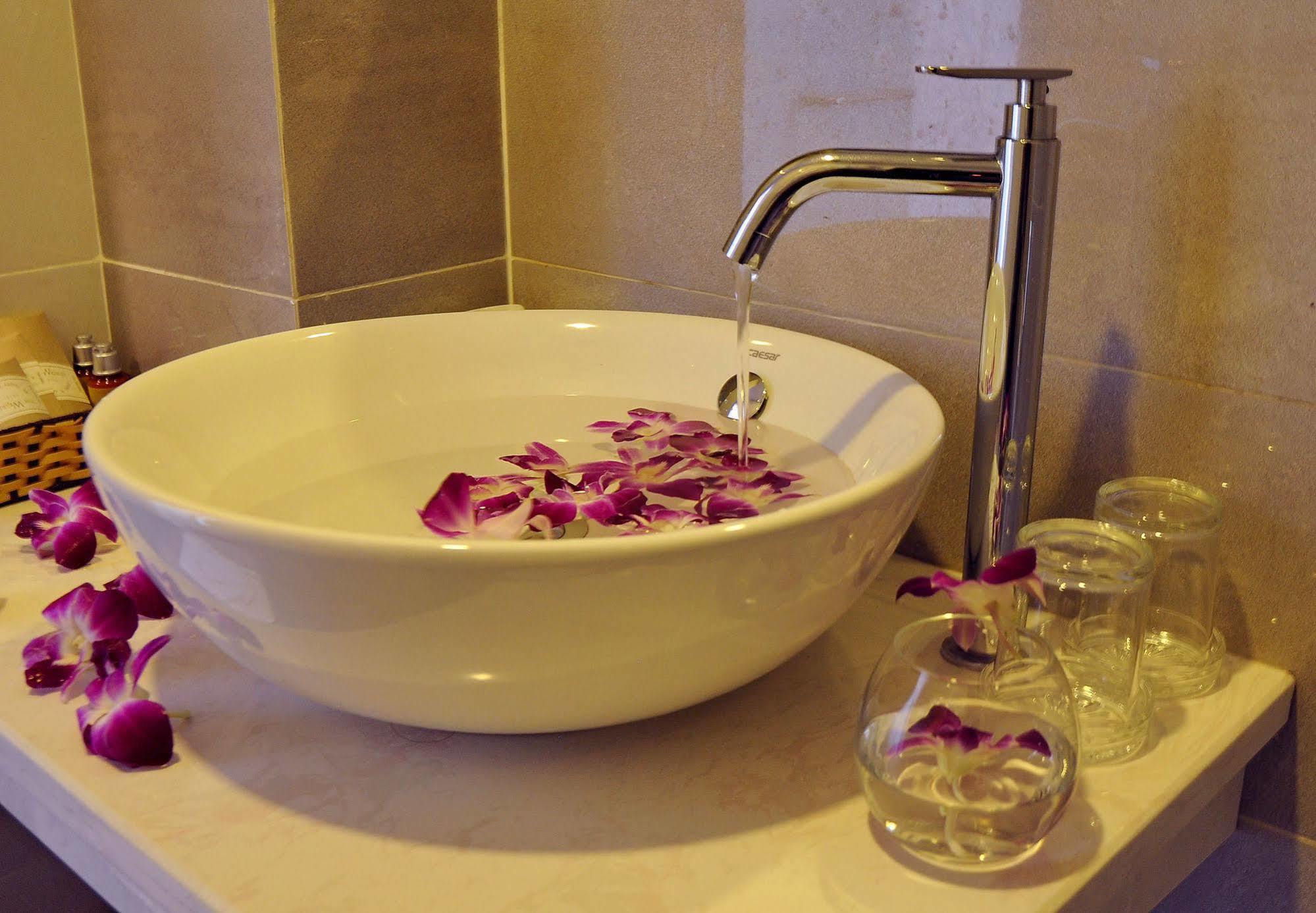 Camellia Nhatrang Hotel Nha Trang Exterior photo